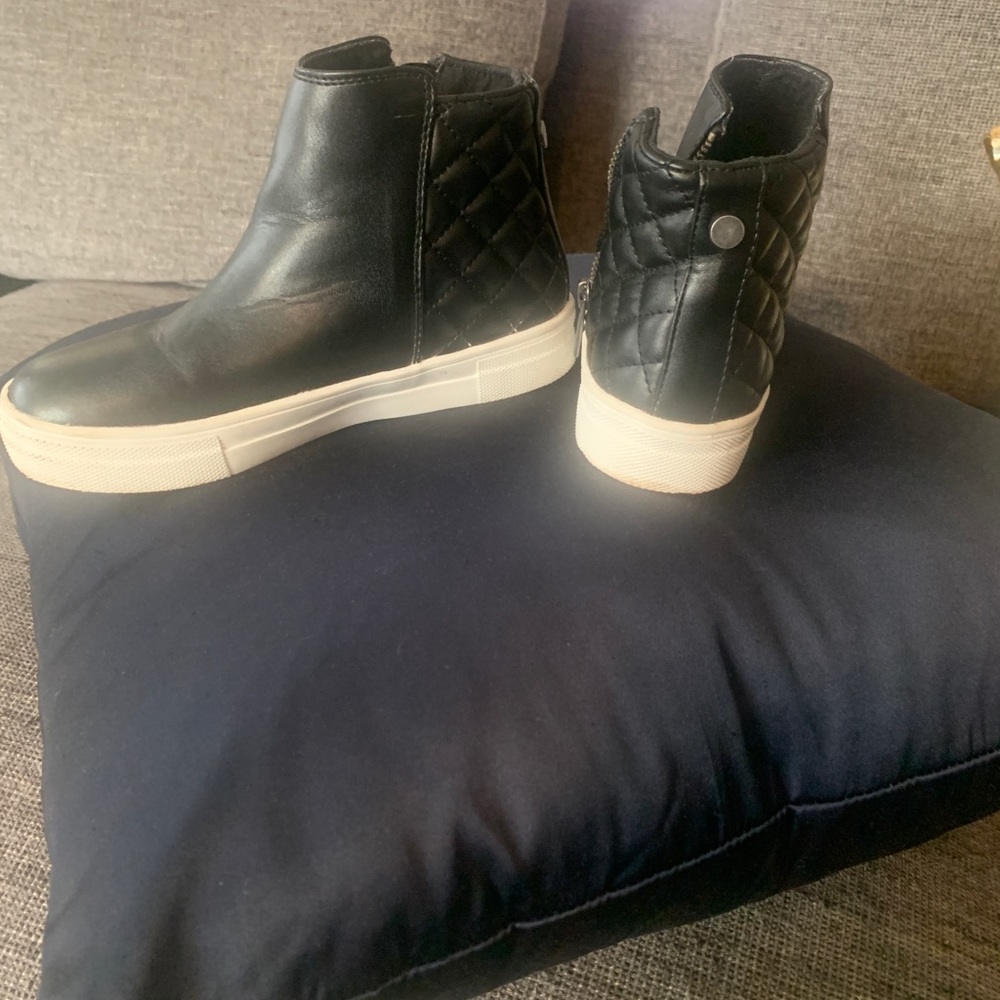 Black high top shoes for girls. Size 2.